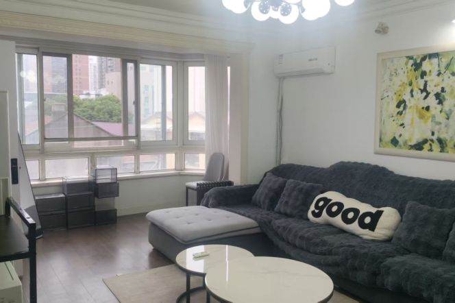 Elevator 2Brs/1Lr/1Bt apt nr Changshou rd,M7/13
