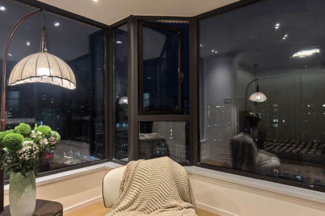 Xuhui  Spacious 3-Bed | Yuhua Mansion | 200m to Metro Line 9&12