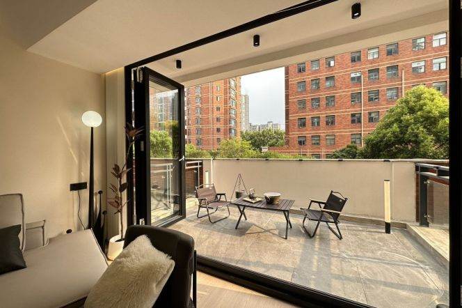 Elevator 2BR-Terrace - 2 minutes to Line 10 - Songyuan Road