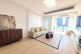 Brand new decoration 2brs with balcony and floor heating  in central downtown, 