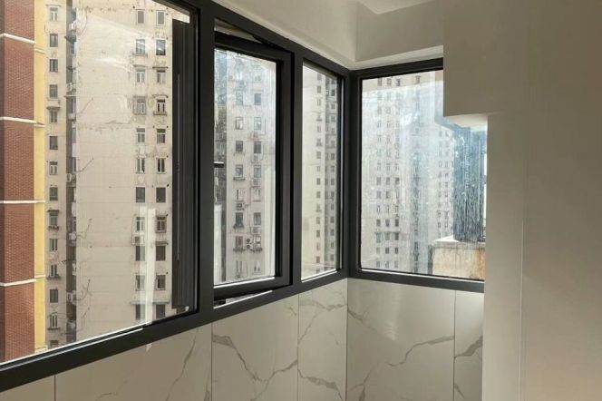 Modern&Spacious&Bright Elevator 2Bdrs 1Bath Apt+Large Storage+Jing An Temple+L14 Wu Ding Rd