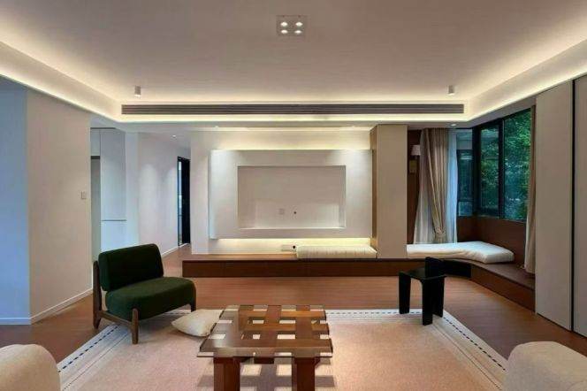 3 Brs, 2 Baths, Floor heating/Central ac/Dish washer, 150 sqm @ Xujiahui station L1,11&9