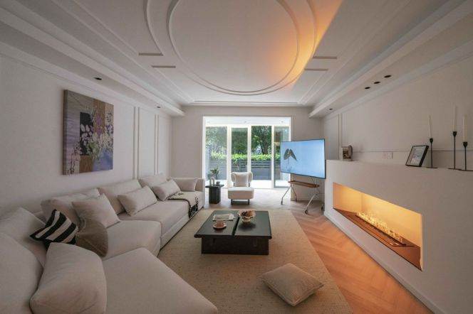 3-Bedroom Flat With Private 60㎡ Yard | Xuhui Xietulu | 