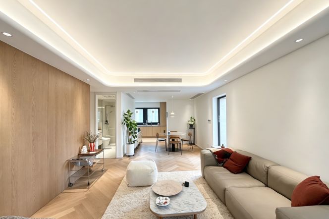 First time to rent High-quality furniture big terrace sunshine and nice view 
