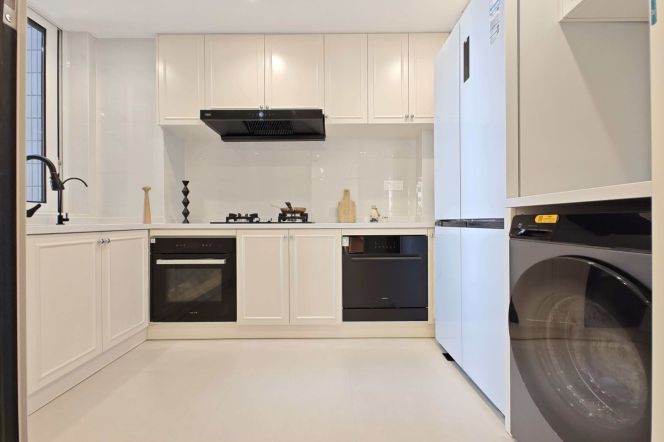 Modern 2brs with floor heating  belong to Tianzifang area 