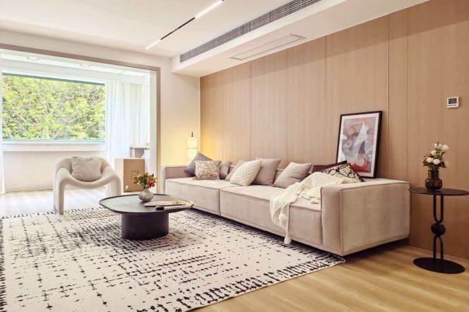 4 Brs, 2 Baths, Floor heating/Central ac/Oven, 170 sqm @ Fangdian metro L9