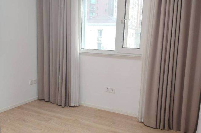 Spacious 2br 2baths with floor heating nr Jing'an Temple Line 2/7/11