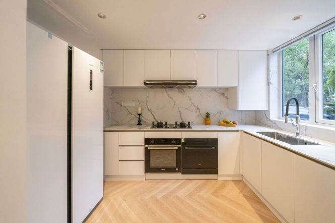 Modern 3brs with garden and floor heating belong to Tianzifang area 