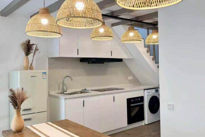 unique 1 bedroom loft Near Taiyuan road 