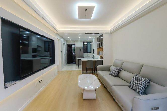 Modern 1 br with Nice Open kithchen 3 mins walking to L 10 ShuiCheng Rd St.near GuBei Area