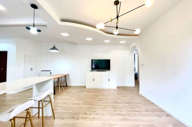 Spacious 2Brs/2Lrs/2Bts apt nr Jiaotong university,M3/4/10/11