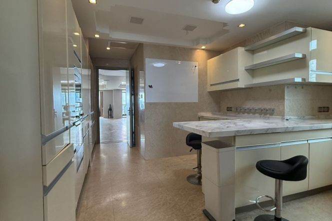 Modern 4brs with floor heating and river view beside Huang pu river 