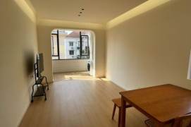 Fresh bright 1br Nr jingan temple M2/7