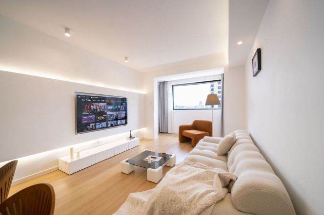 Modern 1bedroom with floor heating in central Xujiahui 