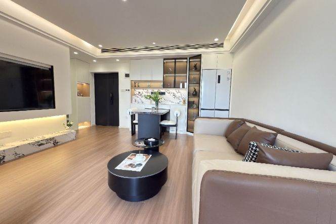 High floor/Good view/spacious 1BR 2LR/brand furniture,West Yan'an rd@L3/4