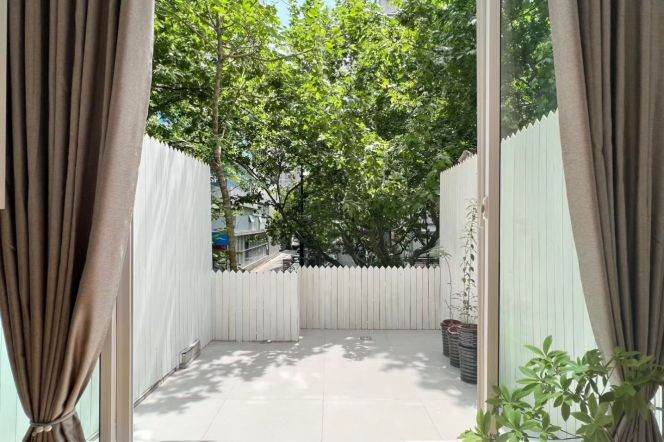 Modern 1br+terrace Nr jiaotong university M10/11.