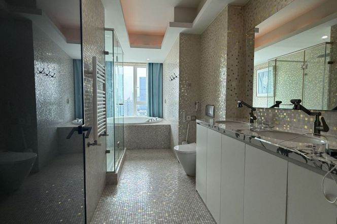 Modern 4brs with floor heating and river view beside Huang pu river 