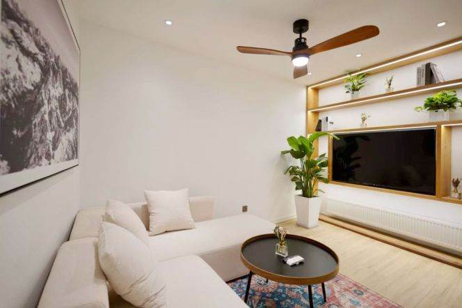 Valuable Wukang Rd 2BR with Cloakroom,Wallheating,C/A,Oven 13.8K