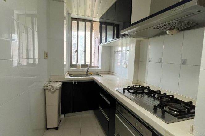Nice compound 2Brs/2Lrs/1Bt apt nr Wuning rd,M13/14