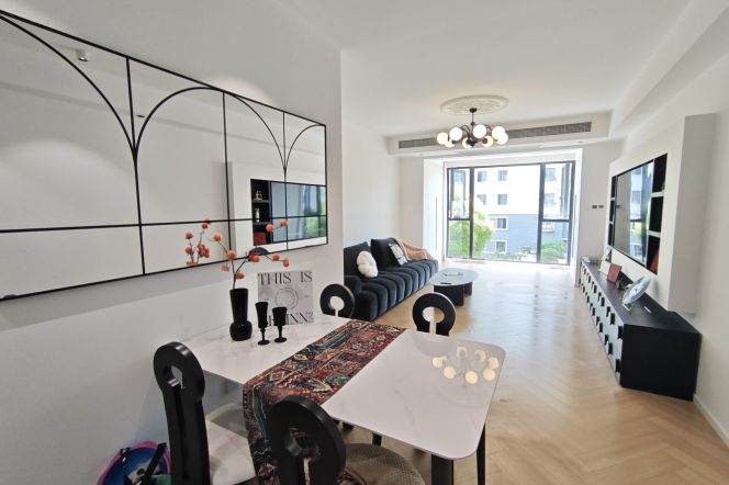 Charming bright 3brs 2bathrooms L10/15
