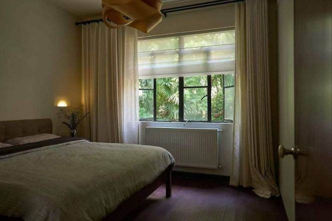 Yiyuan, a garden villa in Wutong District, the entire second floor, with an outdoor balcony