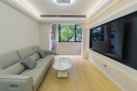 Modern 1 br with Nice Open kithchen 3 mins walking to L 10 ShuiCheng Rd St.near GuBei Area