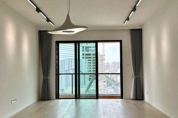 Modern 3brs with floor heating and balcony in Xujiahui