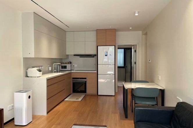 Decent 2br/2bt Apt in Yongfu Road