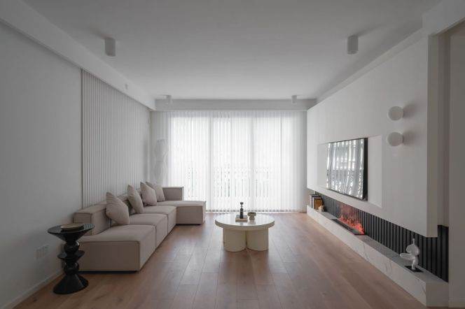 Modern 5brs with floor heating and balcony in xujiahui area