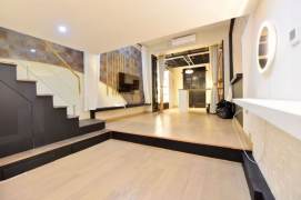 Character/Valuable Huangpi/Fuxing Rd Xintiandi Lanehouse 6.5K 