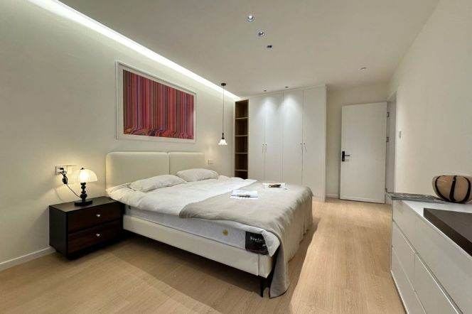 2br, Both rooms r big & almost same size, Big windows, Green view, 10.5K