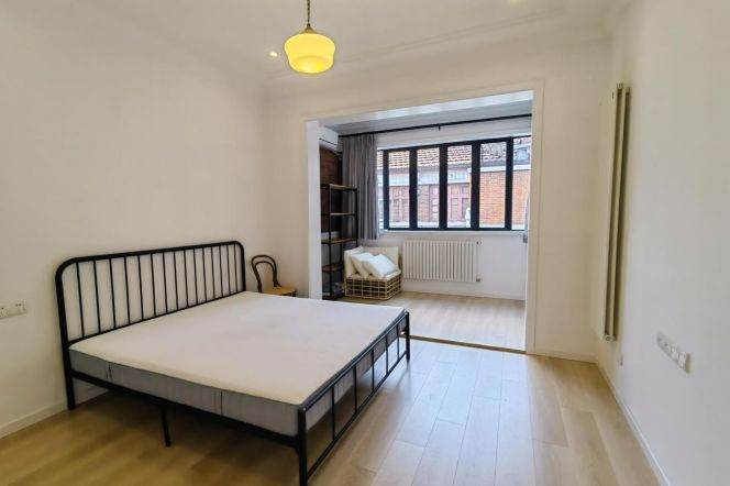 Unique 2 br with private terrace in Old XuHui, easy to L 1 HengShan Rd St. near SH Library