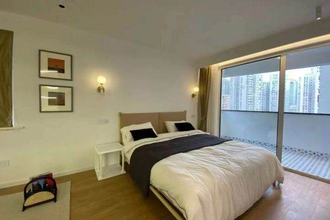 Modern 1br/100sqm & balcony/oven/elevator @Wuding Rd & Line14