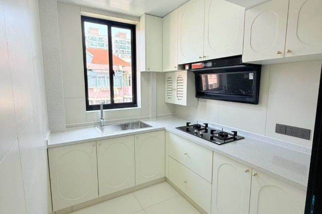 1br,balcony,  modern, subway L4,6Lancun , malls, 7.7k