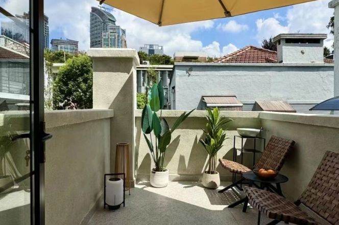 modern 2brs floor heating nice terrace near west nan jing road CBD line 2,12,13 only 17K