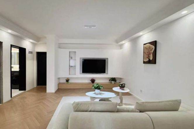 Yanping Road- Jing'An 2BR/ Elevator 7F