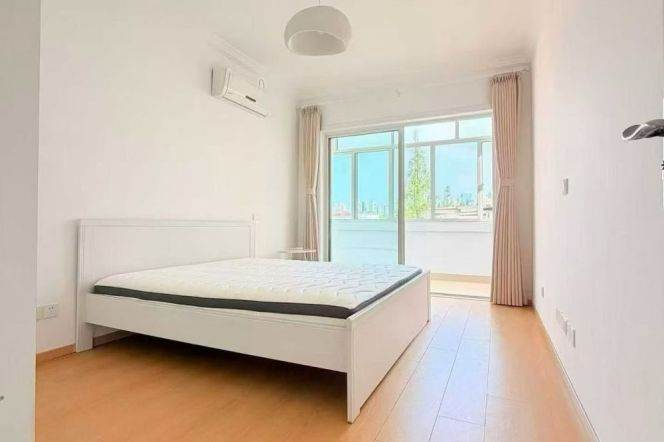 Nice 2br Apt close to Normandy Apt