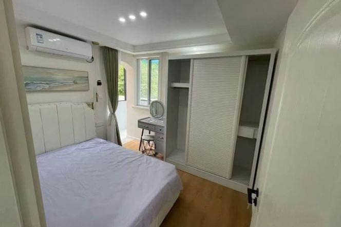 Pudong area/cozy 2br 1lr/brand furniture/NR binjiang avenue/Pudong Avenue@L14/4
