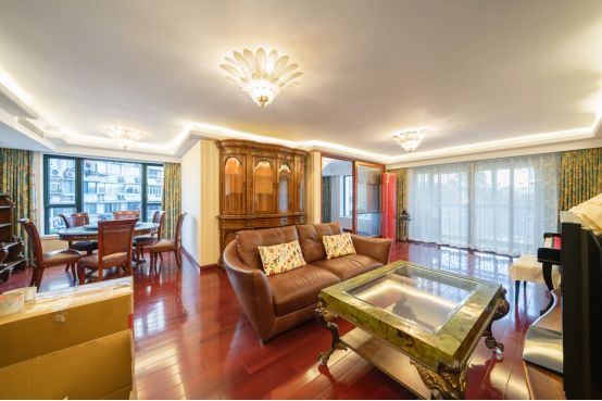 Traditional Stylish 2Brm With Central Ac Near Line 2/11 Jiangsu Rd