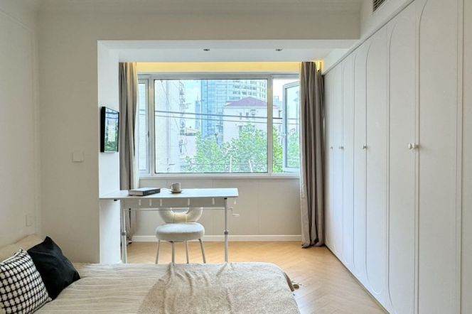 Nice modern bright cozy 1 br good price 8K M7/2/14 Jing'an