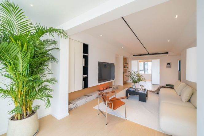 Just revovated brand new 3 br central AC floor heating M7/13/14 