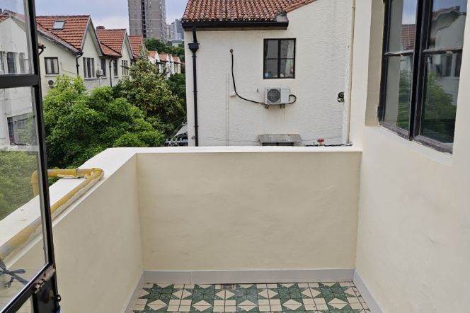 Hengshan rd sta 2br130sqm with terrace