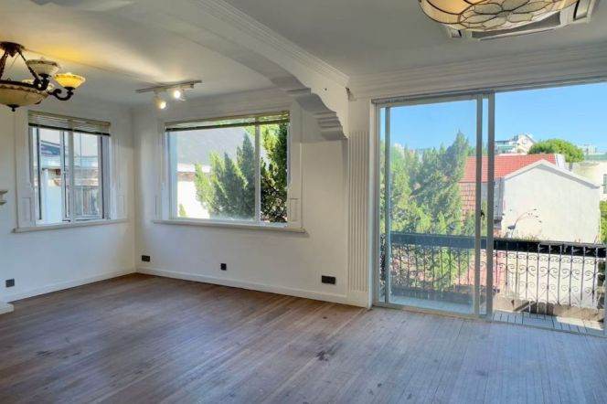3 Brs, 2 Baths with Open Balcony, 130 sqm, Wukang rd/Hunan @ Shanghai Library L10