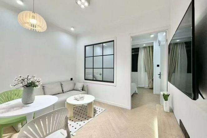 Zhenping rd 2BR 1LR@L3/4/7,bright room/great value/brand furniture