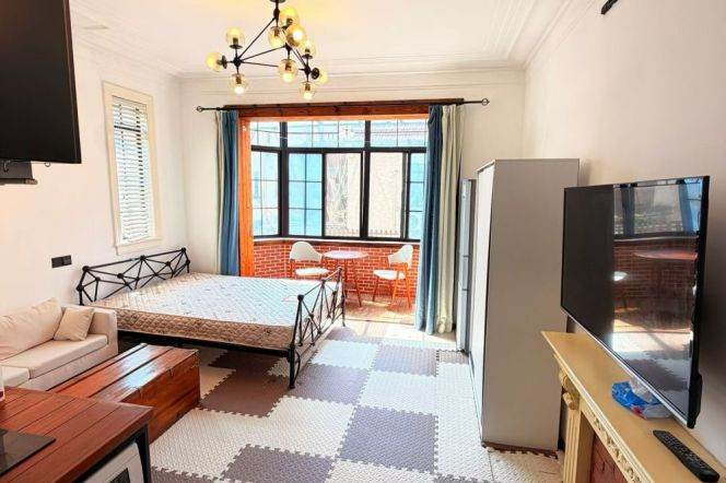 Cozy South Facing 1BR near Changshu rd line 1/7