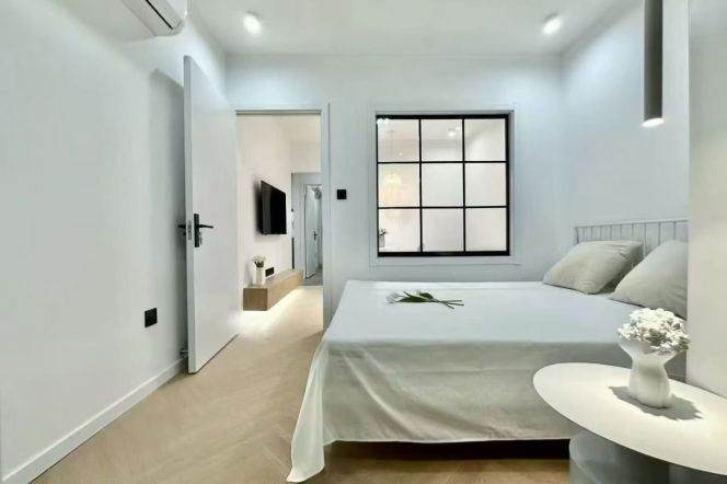 Zhenping rd 2BR 1LR@L3/4/7,bright room/great value/brand furniture
