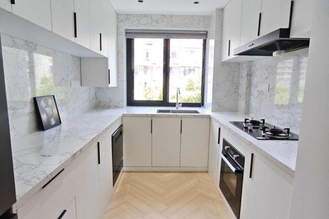 3 Brs, 2 Baths,Floor heating/Central ac/Dish washer, 150 sqm @ Songyuan metro L10