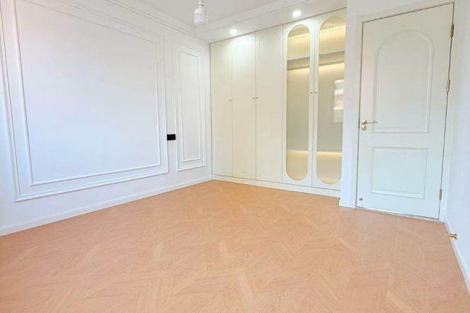 1br,balcony,  modern, subway L4,6Lancun , malls, 7.7k