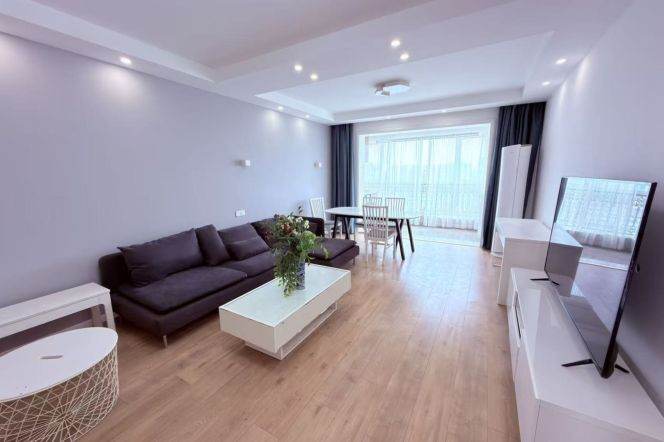  Spacious 4br high-rise nr Hongqiao Rd Line 3/4/10