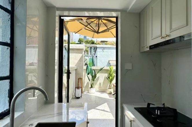 modern 2brs floor heating nice terrace near west nan jing road CBD line 2,12,13 only 17K